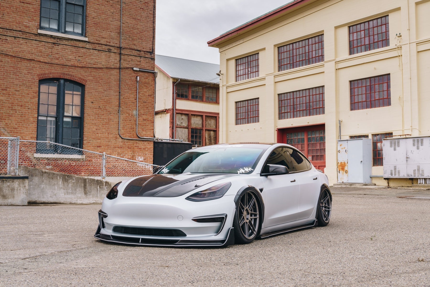 felger-tesla-model-3-ferrada-fr6