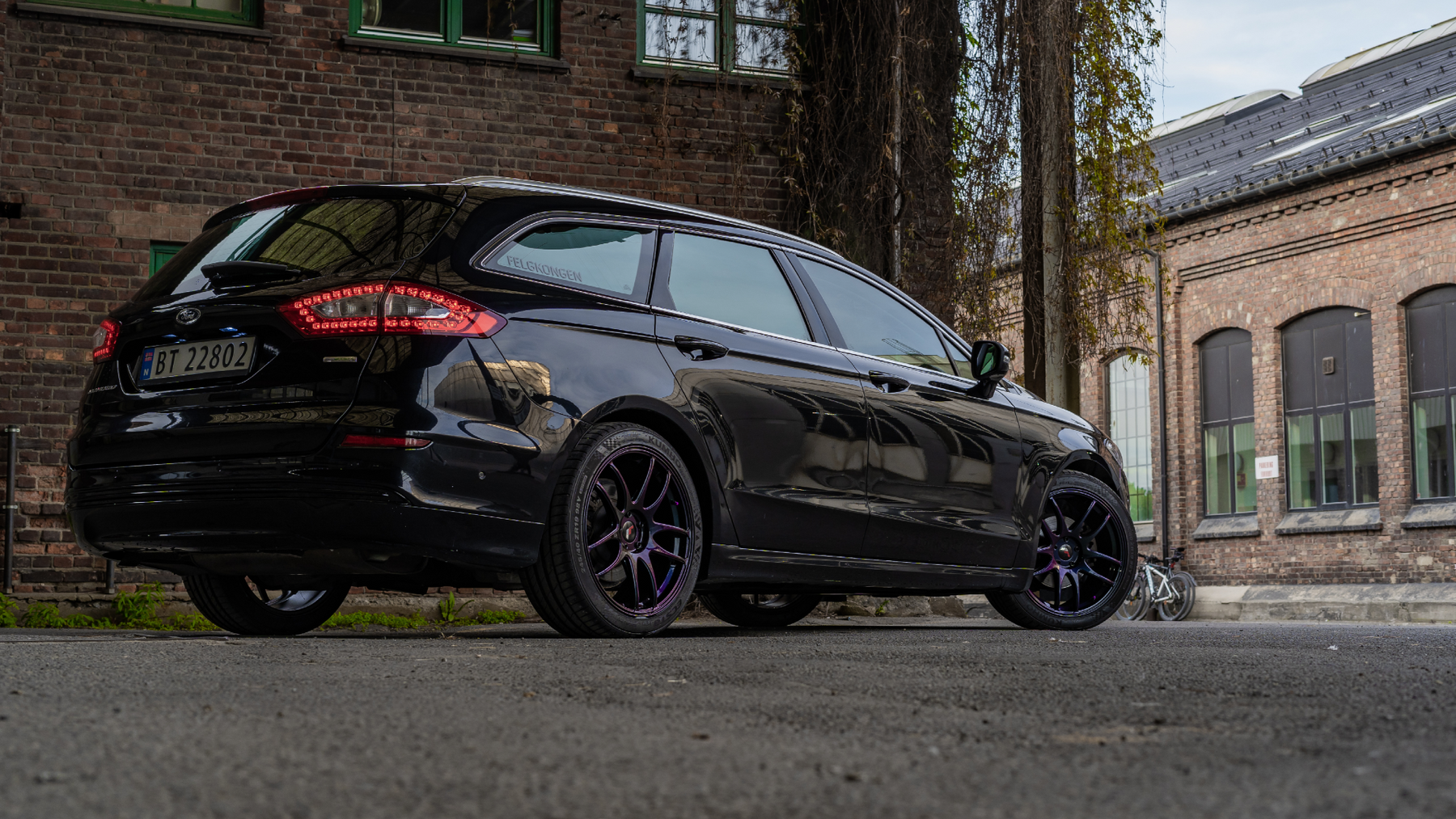 Ford Mondeo | Japan Racing